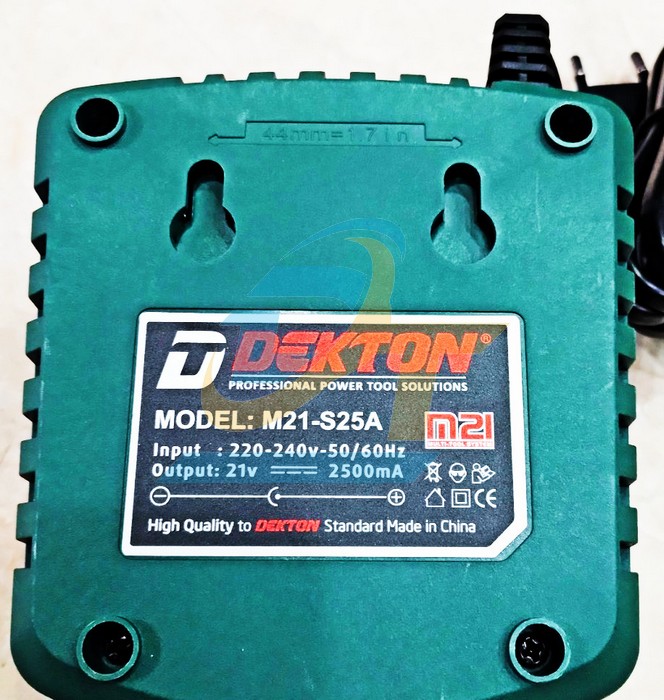 Sạc pin 21V 2.5A Dekton M21-S25A  DEKTON | Giá rẻ nhất - Công Ty TNHH Thương Mại Dịch Vụ Đạt Tâm